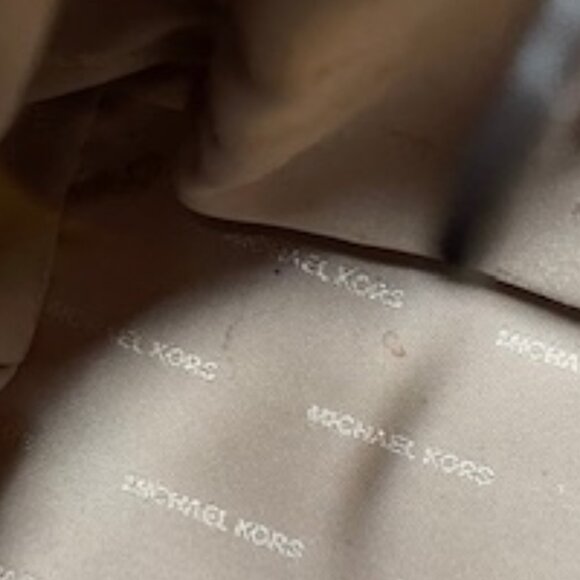 MICHAEL KORS, PEBBLED LEATHER HOBO BAG - Picture 7 of 8